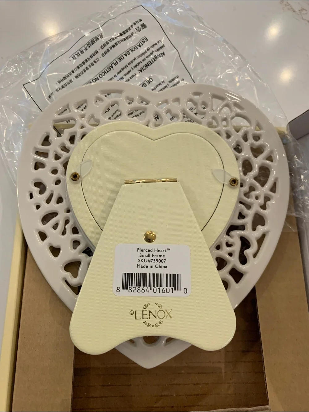 Lenox Pierced Heart Ivory Porcelain Gold Trim Small Picture Frame 6” NEW.